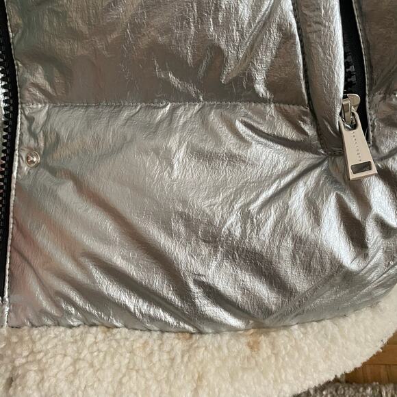 Sanctuary Silver Shine Down Puffer Jacket Cream Shearling Collar Trim Sz Small - Picture 10 of 15